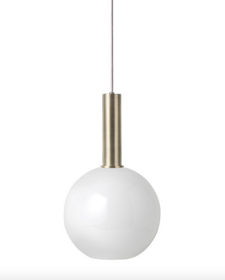 Taklampe Collect Opal Sphere-High Socket - Messing-Takpendler-Ferm Living-Messing-Feg__5148+5107-Lightup.no