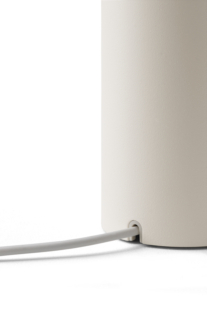 Tense Bærbar Bordlampe - Hvit Sokkel-Bordlamper-New Works-Hvit-Nes__21810-Lightup.no