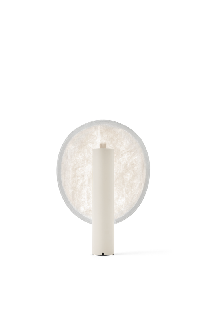Tense Bærbar Bordlampe - Hvit Sokkel-Bordlamper-New Works-Hvit-Nes__21810-Lightup.no