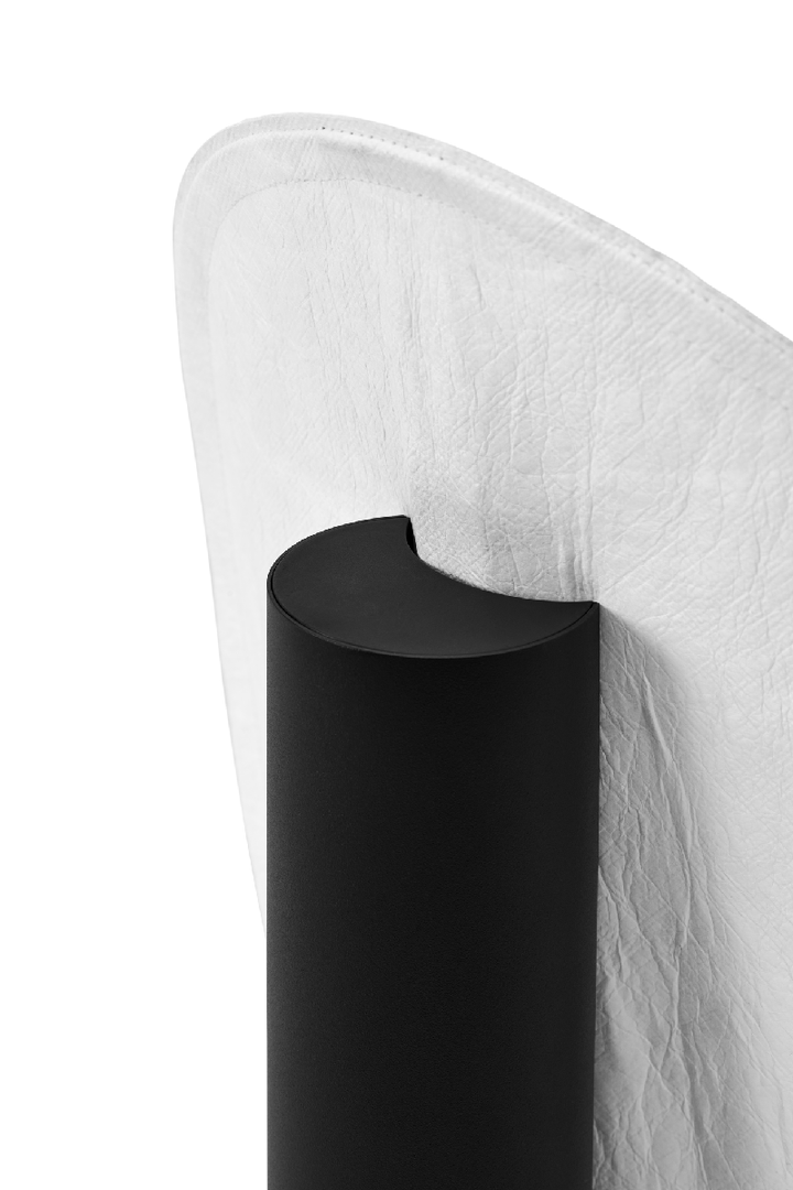 Tense Bærbar Bordlampe - Sort Sokkel-Bordlamper-New Works-Hvit-Nes__21820-Lightup.no