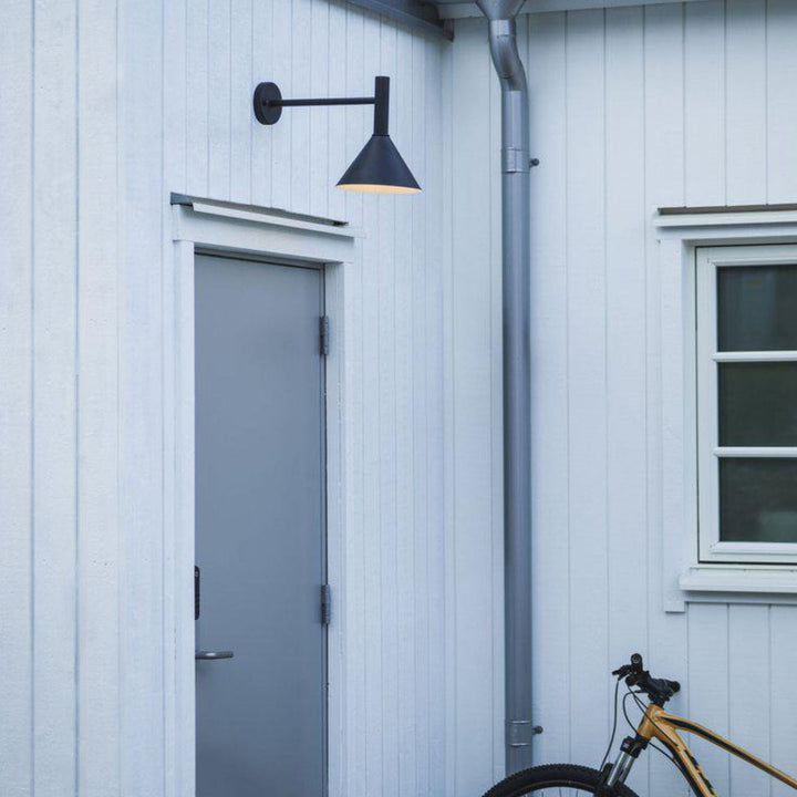 Tripp vegglampe utendørs IP44 - Grå-Utebelysning vegg klassisk-Pr home of Scandinavia Ab-Grå-PR-123207-Lightup.no