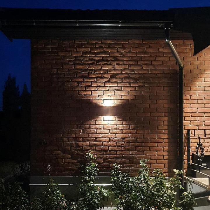 Vega vegglampe opp/ned utendørs 2x6W IP54 - Mørk grå-Utebelysning vegg opp og ned-Norlux-Grå-2450-90-7-Lightup.no