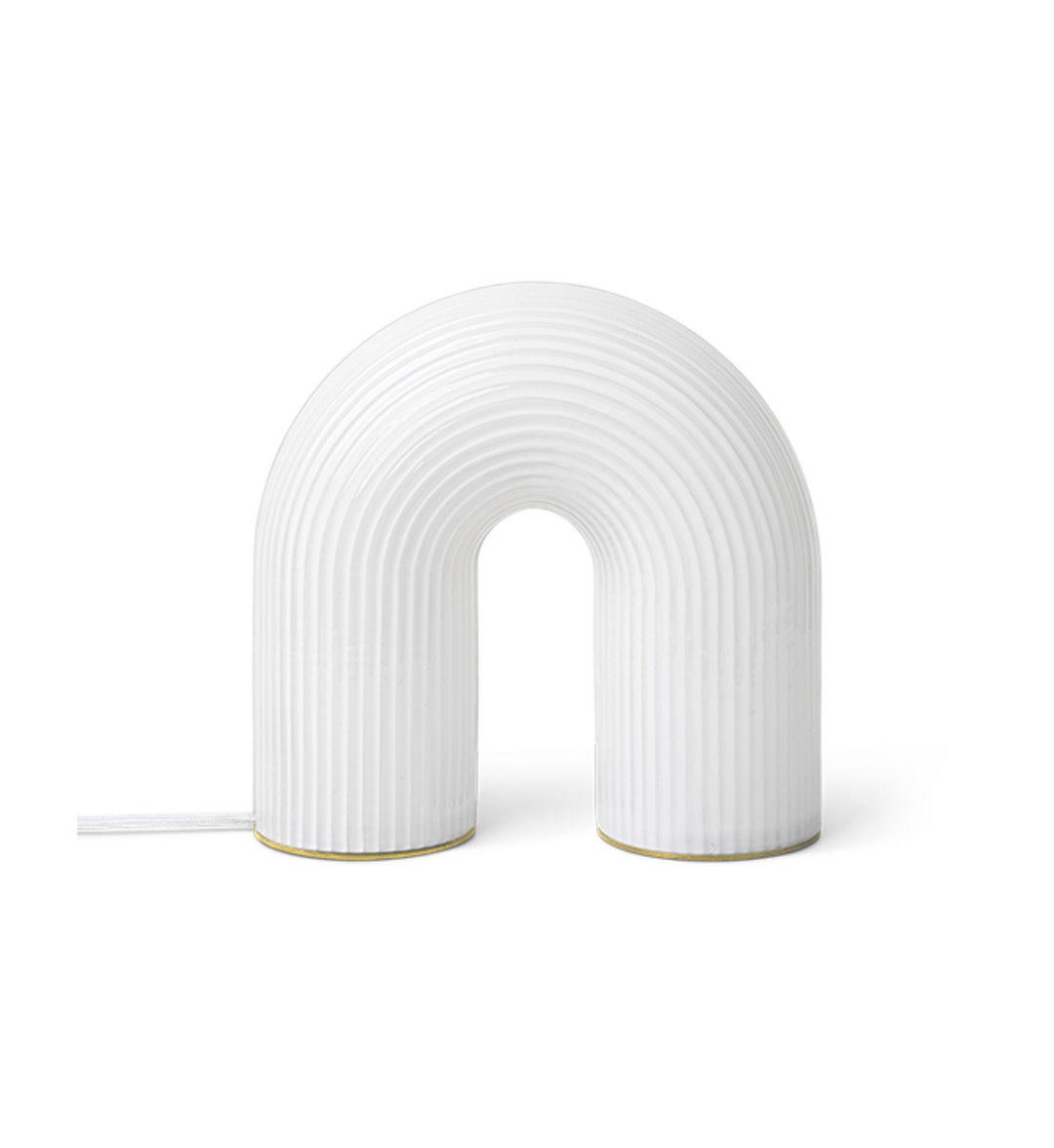Vuelta bordlampe-Bordlamper-Ferm Living-Hvit-Feg__1100612001-Lightup.no