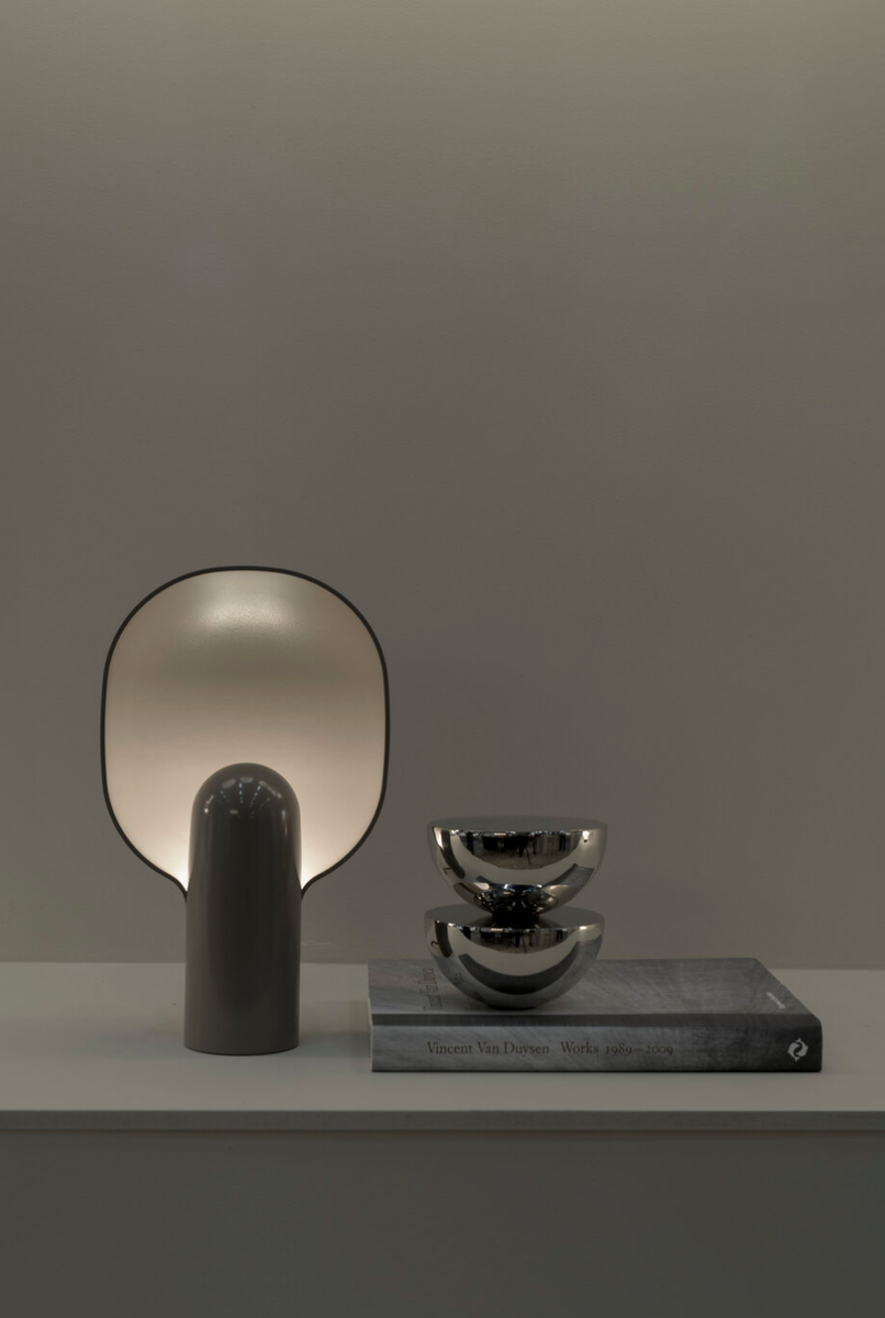 Ware bordlampe - Mole Grey-Bordlamper-New Works-Nes__2111-Lightup.no