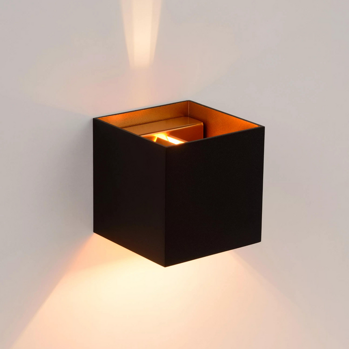 Xio square vegglampe opp/ned-Vegglamper-Lucide-Svart-LC09217/04/30-Lightup.no