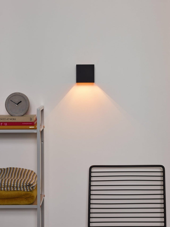 Xio square vegglampe opp/ned-Vegglamper-Lucide-Svart-LC09217/04/30-Lightup.no